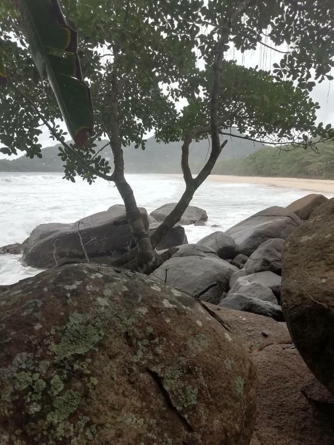 Villa Felix Suites E Chales Ubatuba Bagian luar foto