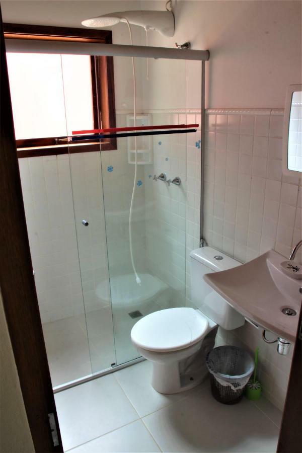 Villa Felix Suites E Chales Ubatuba Bagian luar foto