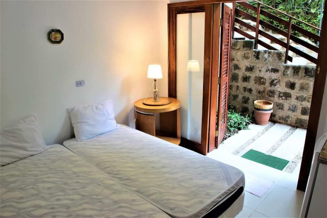 Villa Felix Suites E Chales Ubatuba Bagian luar foto